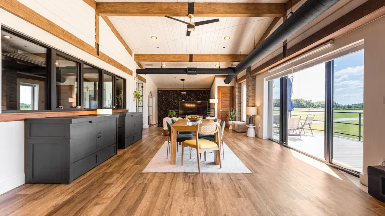 Aviate Inn Dining Room