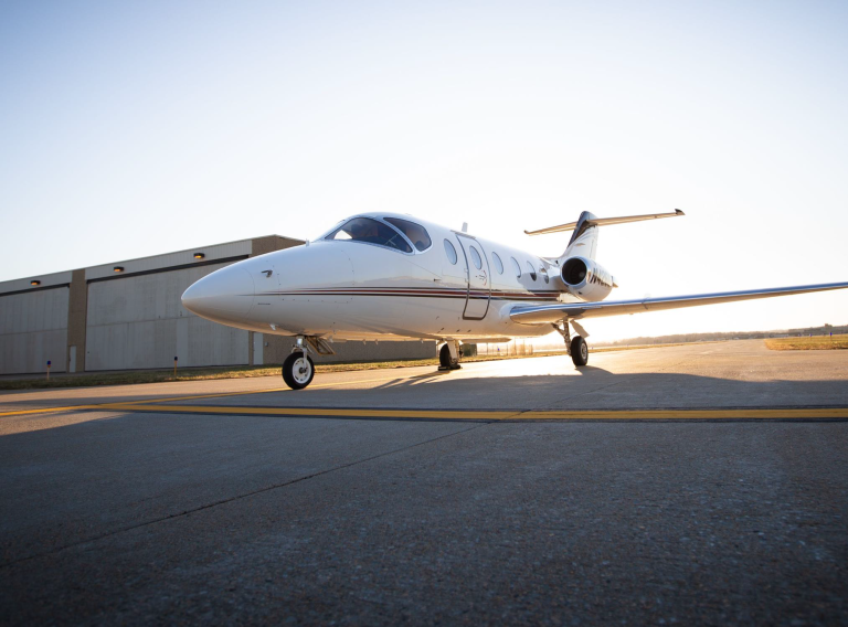 1999 BeechJet 400A RK-218 Main Profile