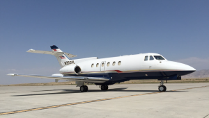Hawker 700a 257193 N350PL Right Profile
