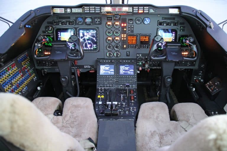 2001 Beechjet 400A RK-320 Cockpit