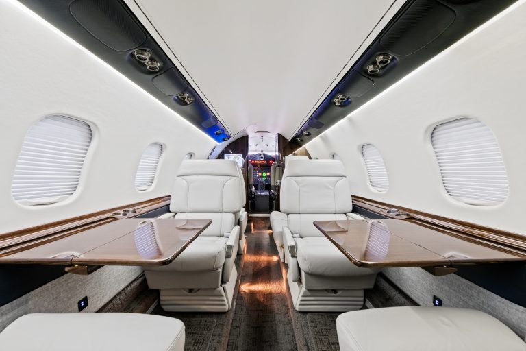 1998 Learjet 60-131 For Sale Cabin Tables