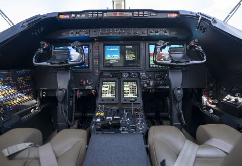 2000 Beechjet 400a RK-269 Cockpit
