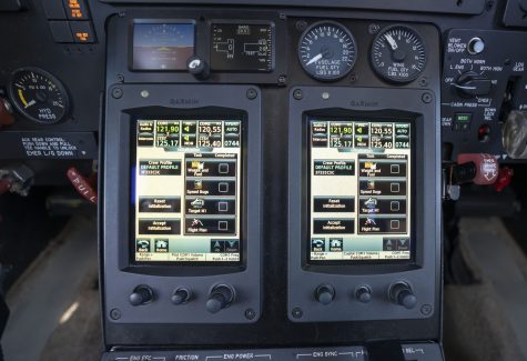2000 Beechjet 400a RK-269 Cockpit