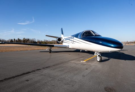 560-0208 Citation V 560 For Sale Front Right