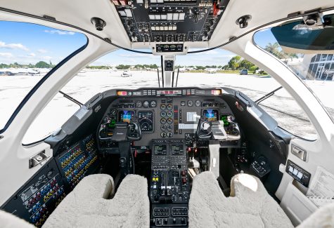 Hawker 400xp 2008 For Sale RK-572 Cockpit