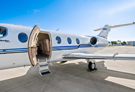 Hawker 400xp For Sale - RK-569 - Entrance