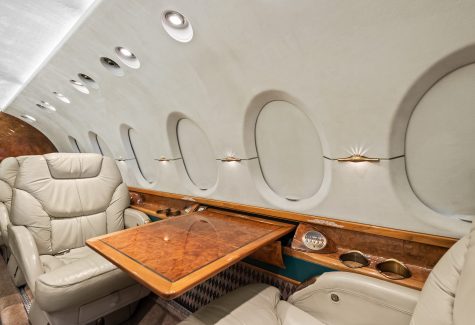1999 Hawker 800xp 258412 Cabin Tables