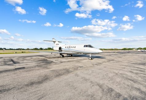 1999 Hawker 800xp 258412 Front Right Profile