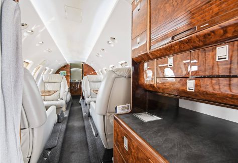 Hawker 800 XP 1998 Cabin Dinette