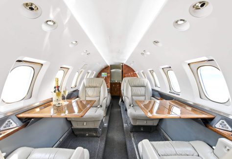 Hawker 800 XP 1998 Cabin Tables