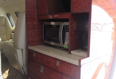 1985 Hawker 800A 258018 Galley