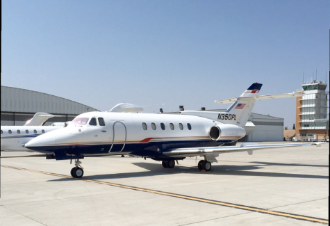 Hawker 700a 257193 N350PL Left Profile