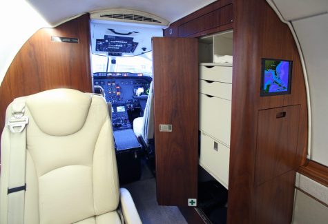 RK-464 Hawker 400xp For Sale Interior Galley