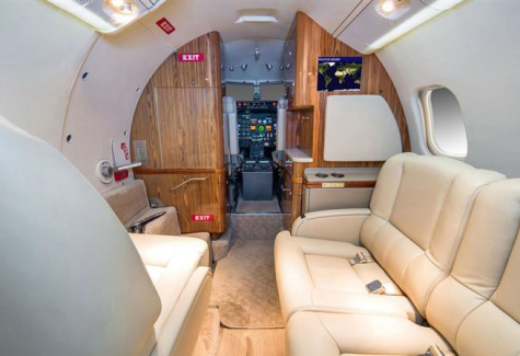 Learjet 60-046 Interior Cabin Forward