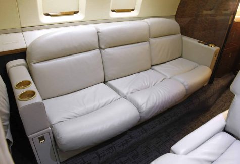 Hawker 800xp sn:258364 Couch Seating