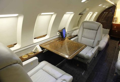 Hawker 800xp sn:258364 Table with Display
