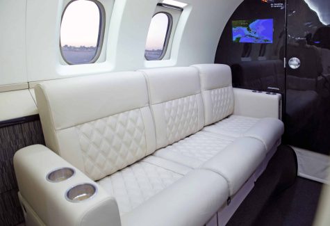 Hawker 800xp 258272 Cabin Couch
