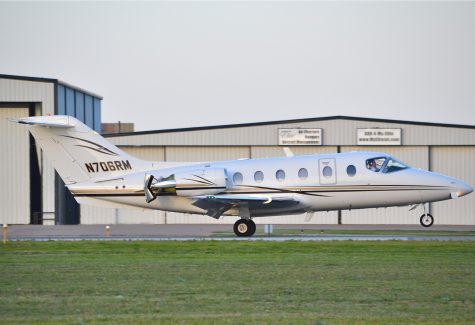 Beechjet 400a RK-161 Taking Off