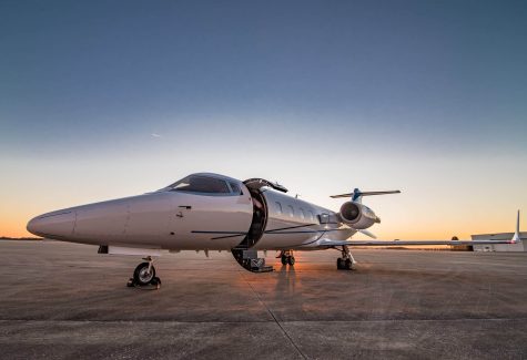 Learjet 60 60-295 Angled profile