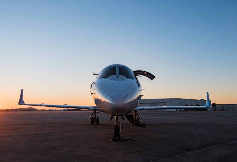 Learjet 60 60-295 Nose profile