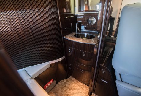 Learjet 60 60-295 Lav Sink