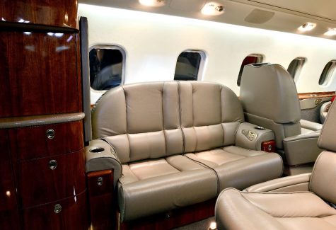 Learjet 60-259 Refreshment Area